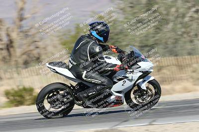 media/Dec-04-2025-Racers Edge (Thu) [[5ebc9f124d]]/3-B Group/5-Session 2 Turn 2 inside Speed Pans/